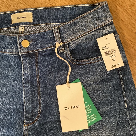 DL1961 Bridget Boot Jean - Picture 11 of 14